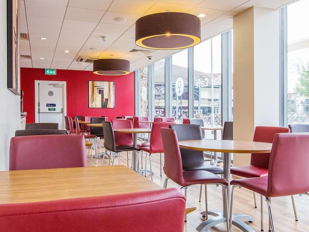 Travelodge Cambridge Central المطعم الصورة